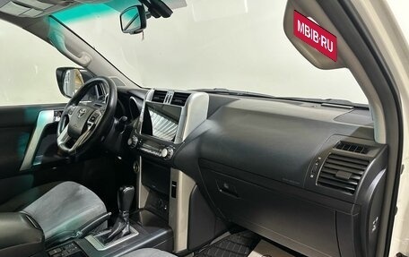 Toyota Land Cruiser Prado 150 рестайлинг 2, 2011 год, 2 800 000 рублей, 30 фотография