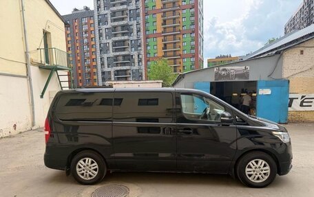 Hyundai H-1 II рестайлинг, 2020 год, 2 950 000 рублей, 4 фотография