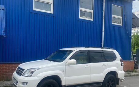 Toyota Land Cruiser Prado 120 рестайлинг, 2008 год, 4 200 000 рублей, 2 фотография