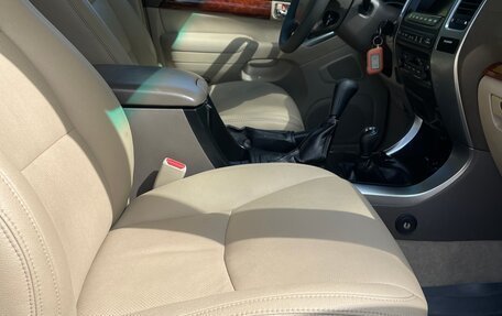 Toyota Land Cruiser Prado 120 рестайлинг, 2005 год, 1 450 000 рублей, 8 фотография