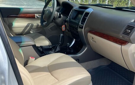 Toyota Land Cruiser Prado 120 рестайлинг, 2005 год, 1 450 000 рублей, 7 фотография