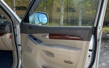 Toyota Land Cruiser Prado 120 рестайлинг, 2005 год, 1 450 000 рублей, 10 фотография