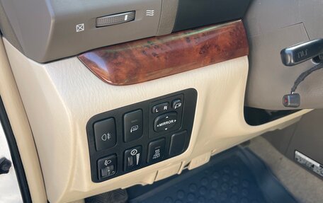 Toyota Land Cruiser Prado 120 рестайлинг, 2005 год, 1 450 000 рублей, 18 фотография
