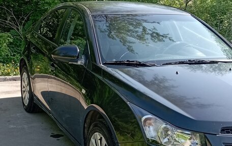 Chevrolet Cruze II, 2012 год, 900 000 рублей, 3 фотография