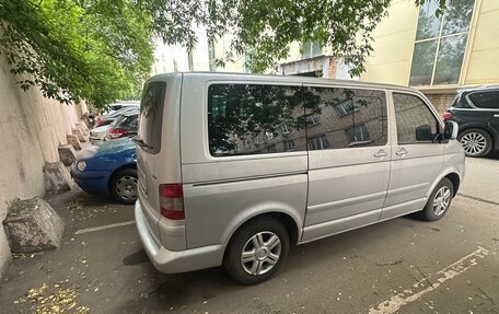 Volkswagen Transporter T5 рестайлинг, 2004 год, 900 000 рублей, 3 фотография