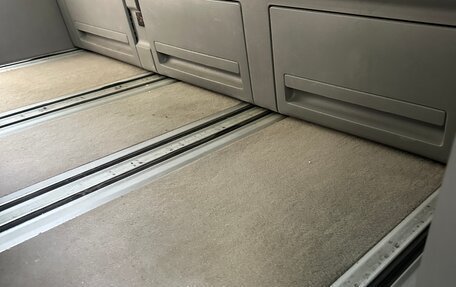 Volkswagen Transporter T5 рестайлинг, 2004 год, 900 000 рублей, 10 фотография