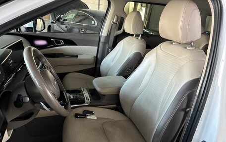 KIA Carnival, 2021 год, 3 900 000 рублей, 30 фотография