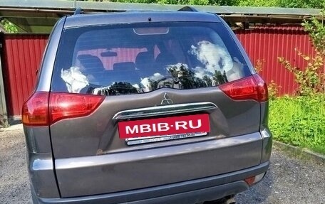 Mitsubishi Pajero Sport II рестайлинг, 2013 год, 1 600 000 рублей, 6 фотография