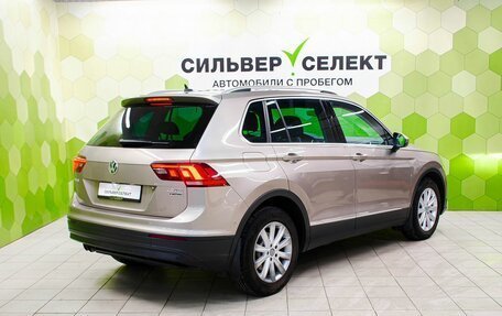 Volkswagen Tiguan II, 2017 год, 2 650 000 рублей, 2 фотография