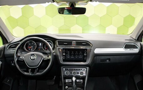 Volkswagen Tiguan II, 2017 год, 2 650 000 рублей, 13 фотография