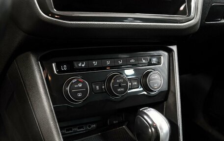 Volkswagen Tiguan II, 2017 год, 2 650 000 рублей, 19 фотография