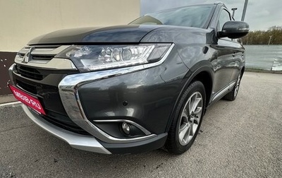 Mitsubishi Outlander III рестайлинг 3, 2015 год, 1 945 000 рублей, 1 фотография