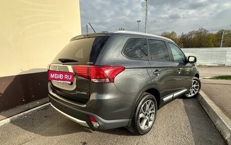 Mitsubishi Outlander III рестайлинг 3, 2015 год, 1 945 000 рублей, 7 фотография