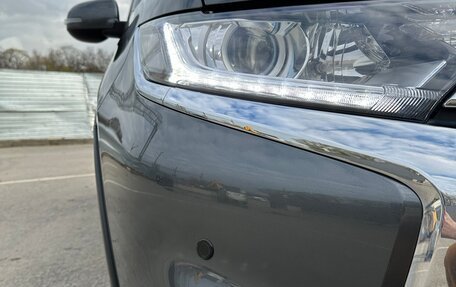 Mitsubishi Outlander III рестайлинг 3, 2015 год, 1 945 000 рублей, 18 фотография