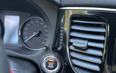 Mitsubishi Outlander III рестайлинг 3, 2015 год, 1 945 000 рублей, 26 фотография