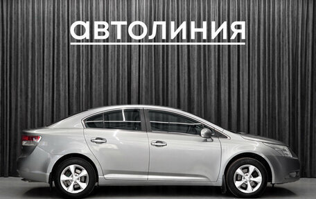Toyota Avensis III рестайлинг, 2011 год, 1 100 000 рублей, 5 фотография