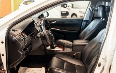 Toyota Camry, 2014 год, 2 180 000 рублей, 8 фотография