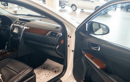 Toyota Camry, 2014 год, 2 180 000 рублей, 17 фотография