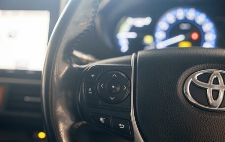Toyota Voxy III, 2015 год, 2 168 000 рублей, 12 фотография