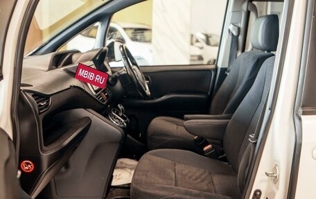 Toyota Voxy III, 2015 год, 2 168 000 рублей, 19 фотография