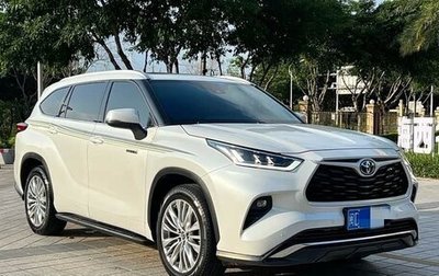 Toyota Highlander, 2024 год, 5 900 000 рублей, 1 фотография