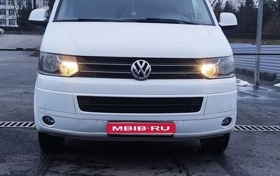 Volkswagen Caravelle T5, 2013 год, 1 850 000 рублей, 1 фотография