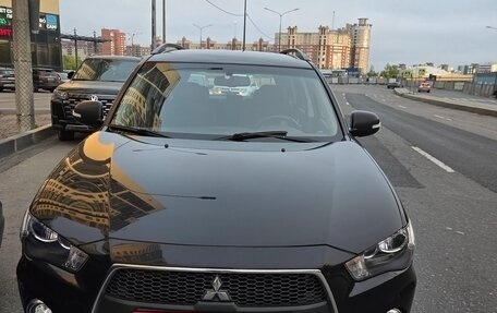 Mitsubishi Outlander III рестайлинг 3, 2012 год, 1 300 000 рублей, 3 фотография