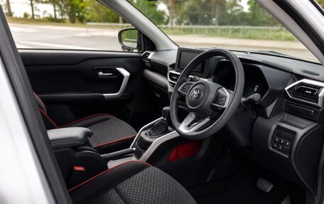 Toyota Raize I, 2021 год, 1 555 000 рублей, 6 фотография