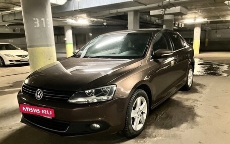 Volkswagen Jetta VI, 2012 год, 699 000 рублей, 3 фотография