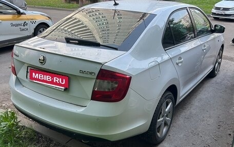 Skoda Rapid I, 2015 год, 700 000 рублей, 2 фотография