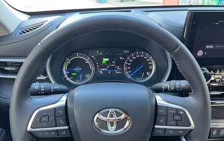 Toyota Highlander, 2024 год, 5 900 000 рублей, 10 фотография