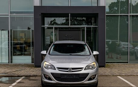 Opel Astra J, 2013 год, 855 000 рублей, 2 фотография