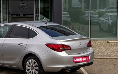Opel Astra J, 2013 год, 855 000 рублей, 10 фотография