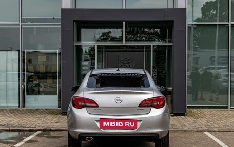 Opel Astra J, 2013 год, 855 000 рублей, 5 фотография