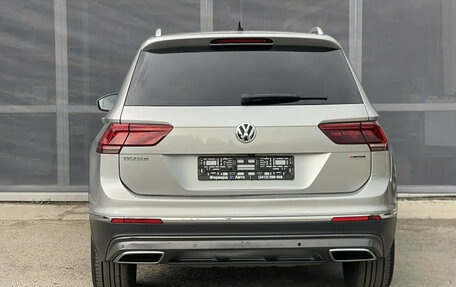 Volkswagen Tiguan II, 2018 год, 3 200 000 рублей, 6 фотография