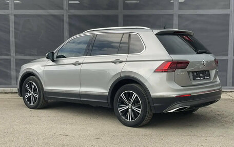 Volkswagen Tiguan II, 2018 год, 3 200 000 рублей, 7 фотография
