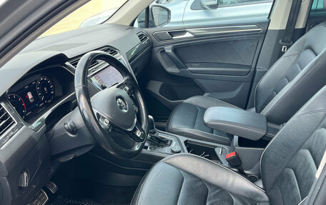 Volkswagen Tiguan II, 2018 год, 3 200 000 рублей, 17 фотография