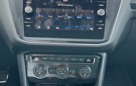 Volkswagen Tiguan II, 2018 год, 3 200 000 рублей, 25 фотография