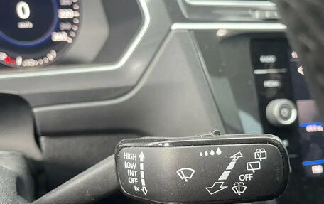 Volkswagen Tiguan II, 2018 год, 3 200 000 рублей, 22 фотография
