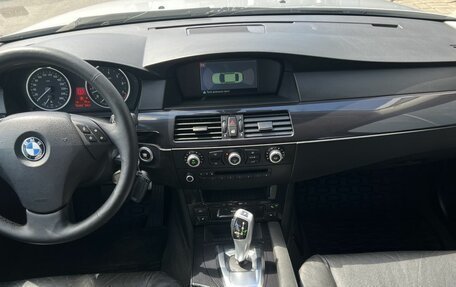 BMW 5 серия, 2007 год, 1 090 000 рублей, 15 фотография