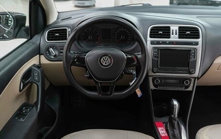 Volkswagen Polo VI (EU Market), 2016 год, 890 000 рублей, 9 фотография