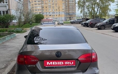Volkswagen Jetta VI, 2011 год, 650 000 рублей, 4 фотография