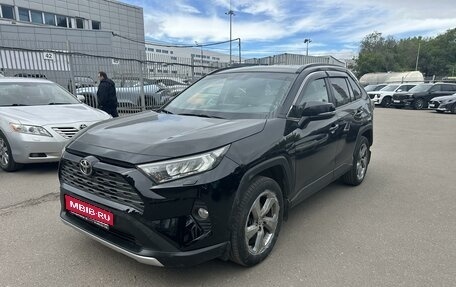 Toyota RAV4, 2021 год, 3 249 000 рублей, 1 фотография