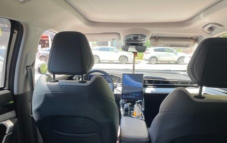 Geely Atlas, 2024 год, 2 870 000 рублей, 8 фотография