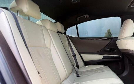 Lexus ES VII, 2018 год, 3 400 000 рублей, 33 фотография