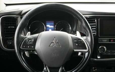 Mitsubishi Outlander III рестайлинг 3, 2019 год, 2 224 000 рублей, 13 фотография