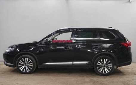 Mitsubishi Outlander III рестайлинг 3, 2019 год, 2 224 000 рублей, 8 фотография