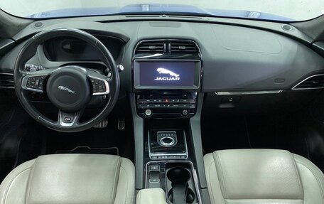 Jaguar F-Pace, 2016 год, 2 500 000 рублей, 5 фотография