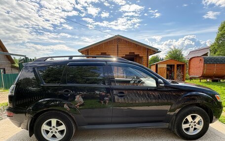 Mitsubishi Outlander III рестайлинг 3, 2011 год, 900 000 рублей, 8 фотография