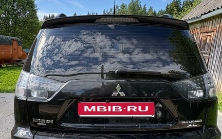 Mitsubishi Outlander III рестайлинг 3, 2011 год, 900 000 рублей, 6 фотография